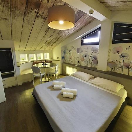 Emphasis Suites & Rooms Кальяри Экстерьер фото
